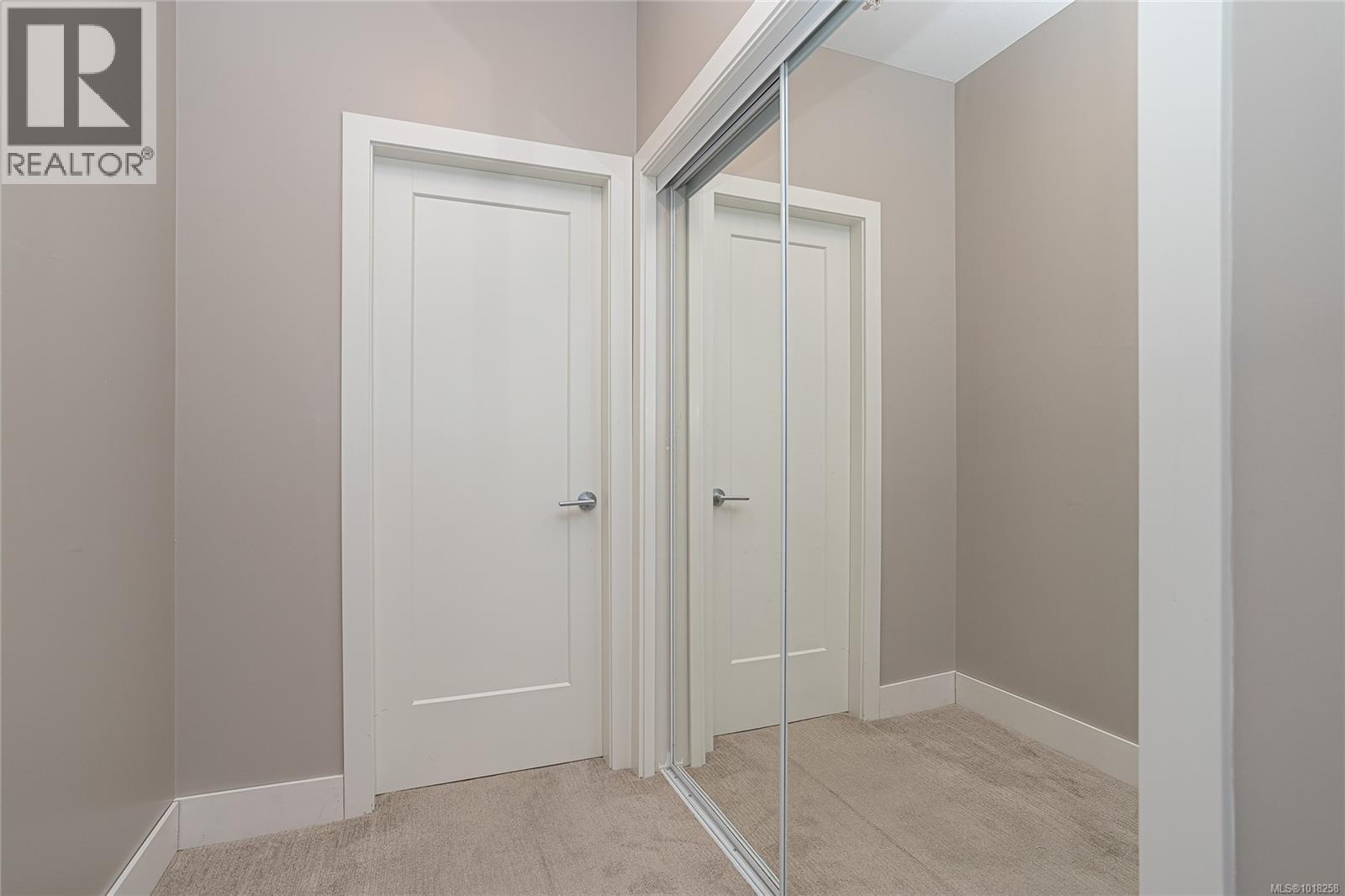 203 6540 Metral Dr, Nanaimo, British Columbia  V9T 2L8 - Photo 12 - 1018258