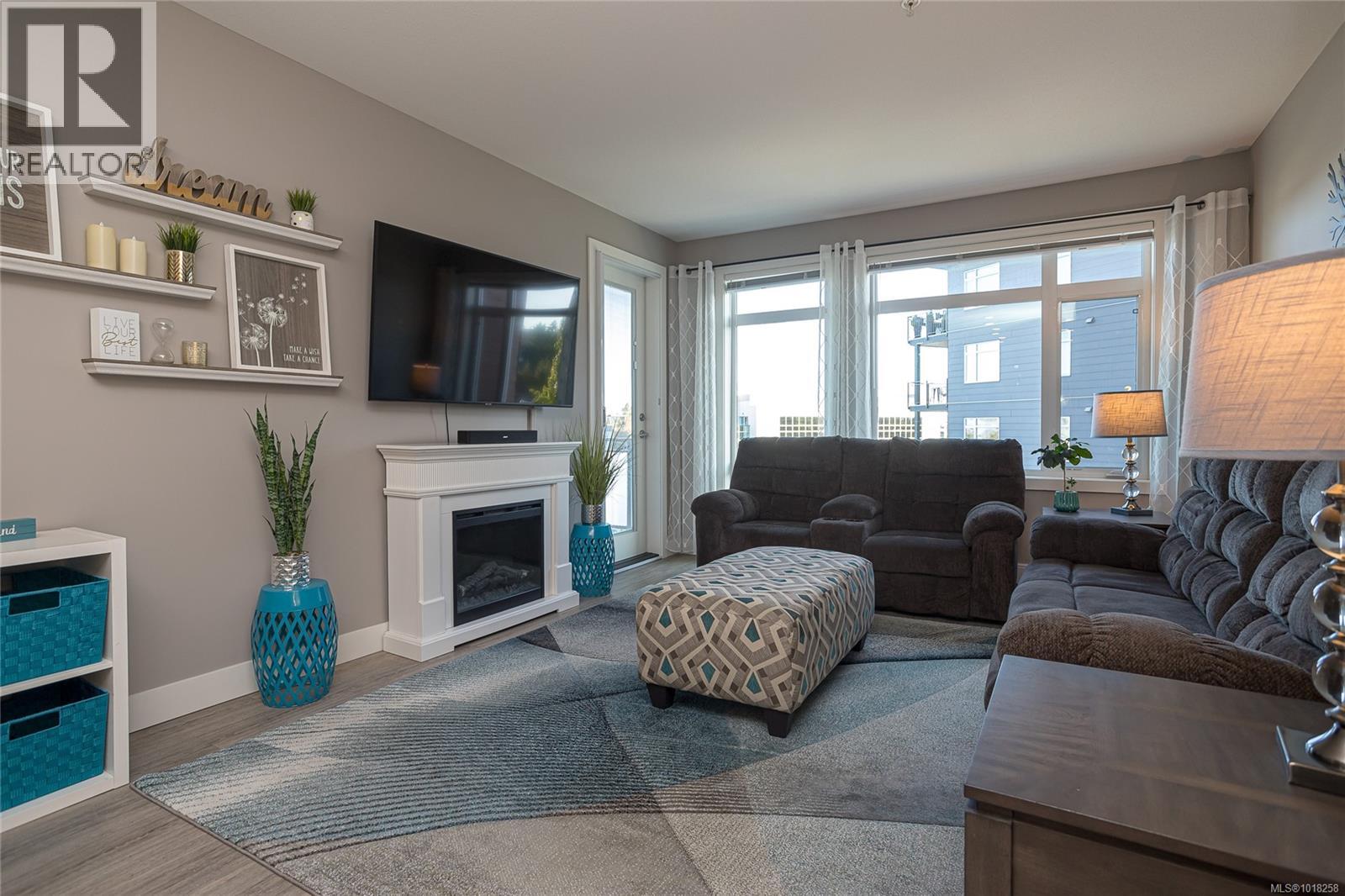 203 6540 Metral Dr, Nanaimo, British Columbia  V9T 2L8 - Photo 3 - 1018258