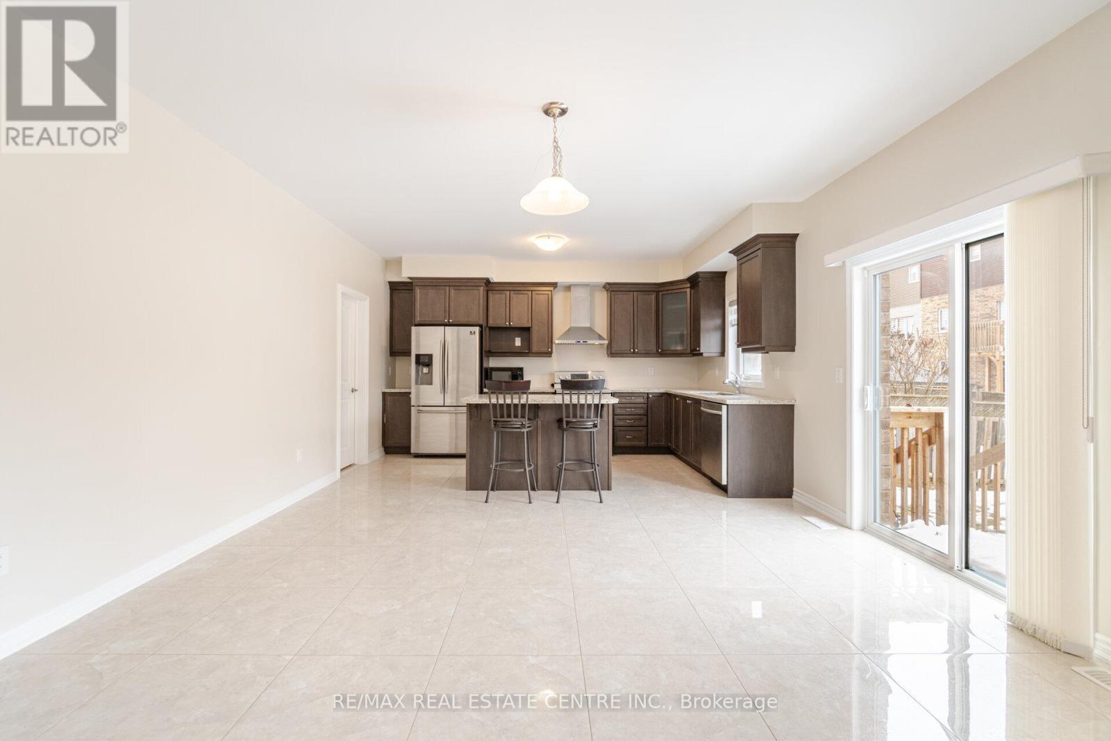 37 Pace Avenue, Brantford, Ontario  N3S 0J2 - Photo 10 - X12480628