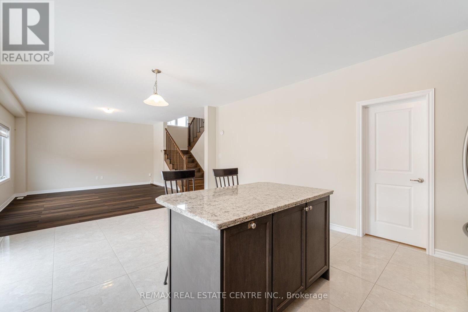 37 Pace Avenue, Brantford, Ontario  N3S 0J2 - Photo 15 - X12480628
