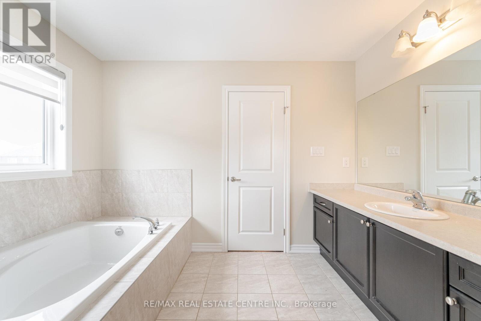 37 Pace Avenue, Brantford, Ontario  N3S 0J2 - Photo 28 - X12480628