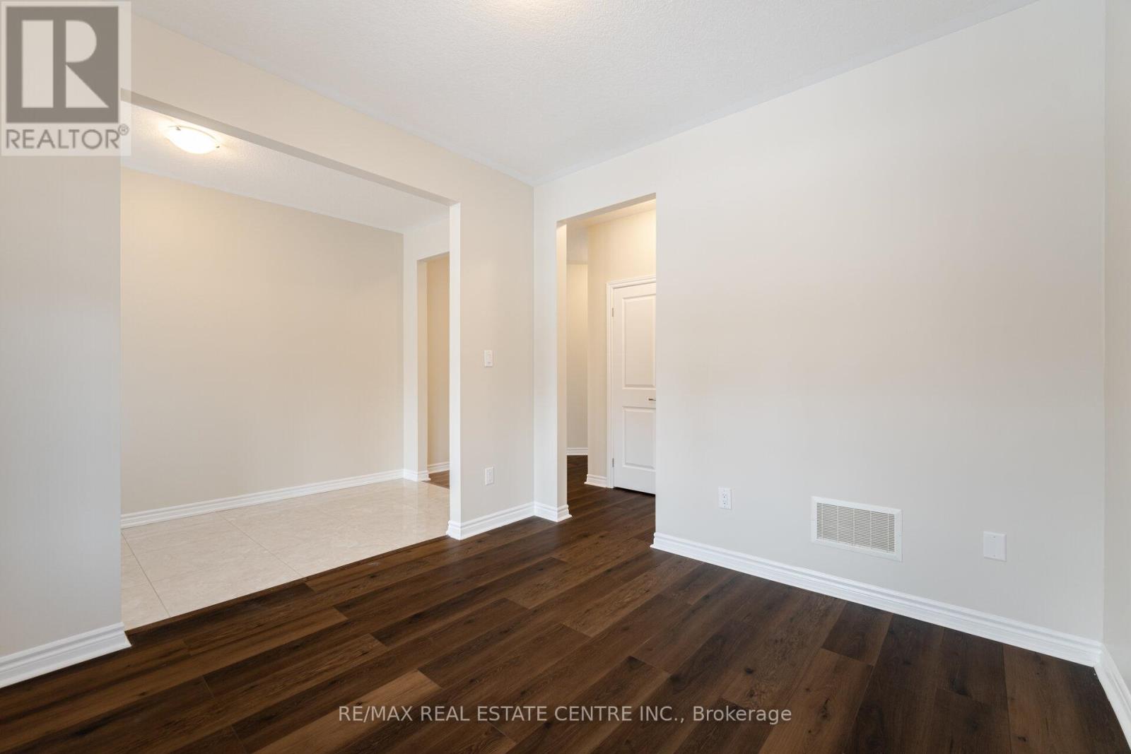 37 Pace Avenue, Brantford, Ontario  N3S 0J2 - Photo 6 - X12480628
