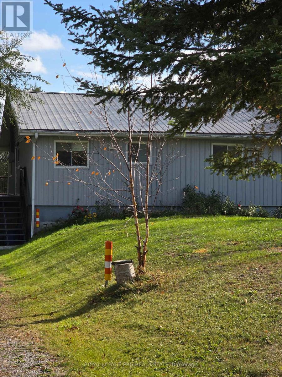 183 Mcguire Beach Road, Kawartha Lakes, Ontario  K0M 2B0 - Photo 37 - X12480673