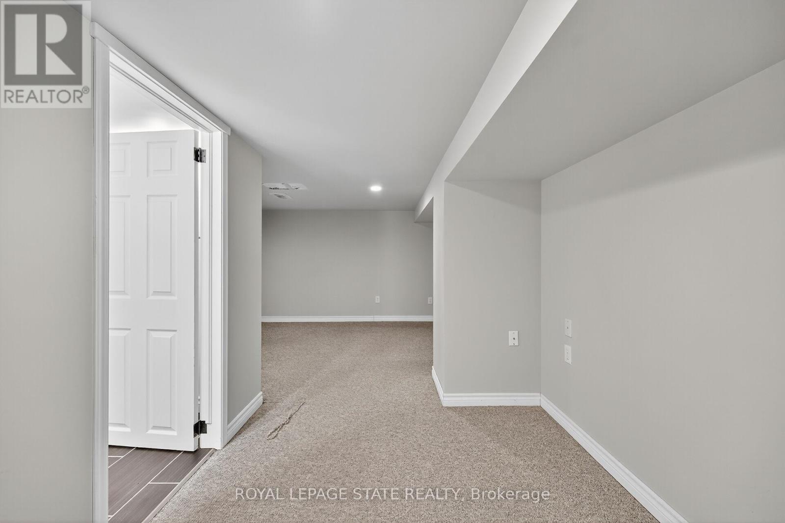 76 Wycliffe Avenue, Hamilton, Ontario  L9A 1E1 - Photo 22 - X12480684