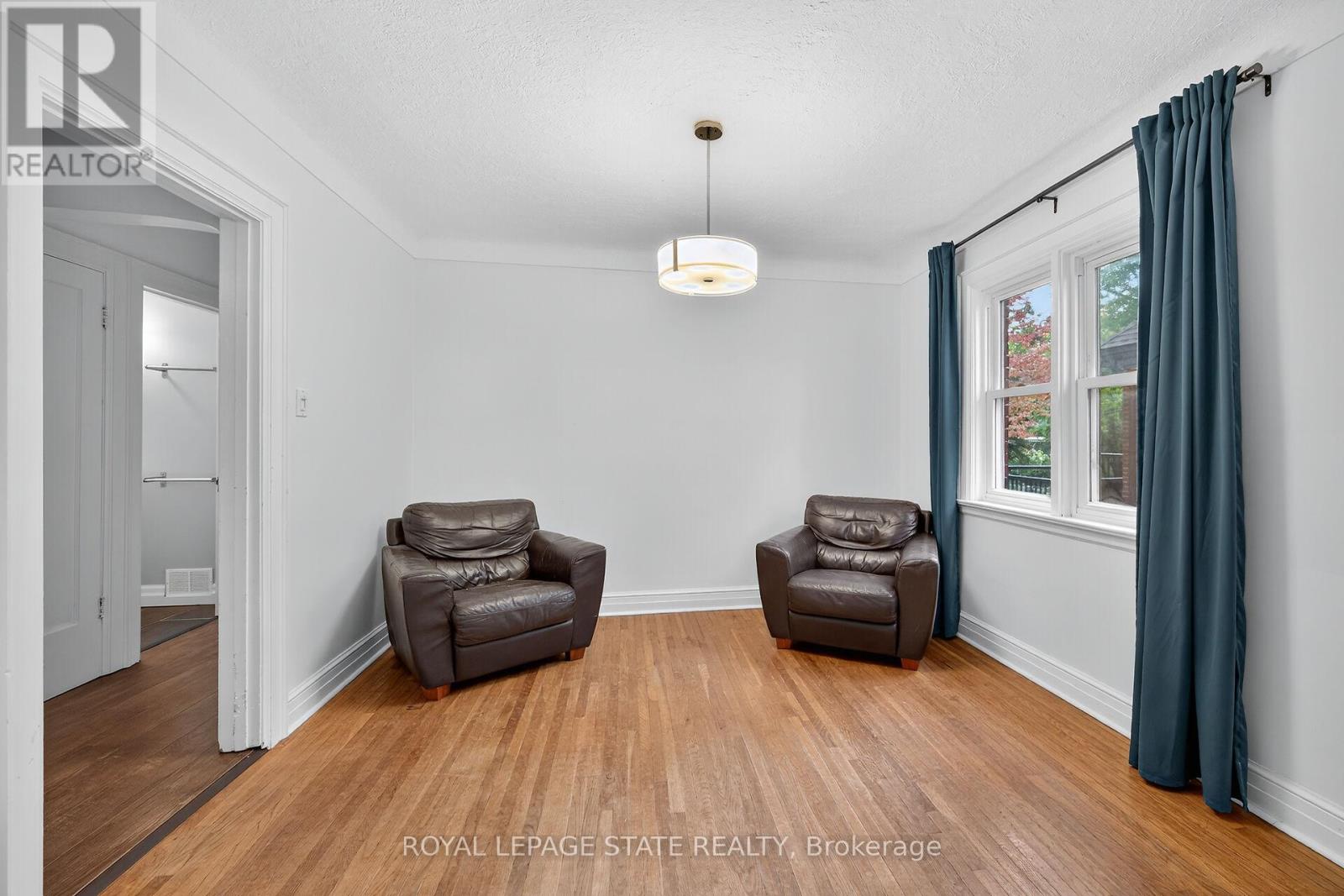 76 Wycliffe Avenue, Hamilton, Ontario  L9A 1E1 - Photo 7 - X12480684