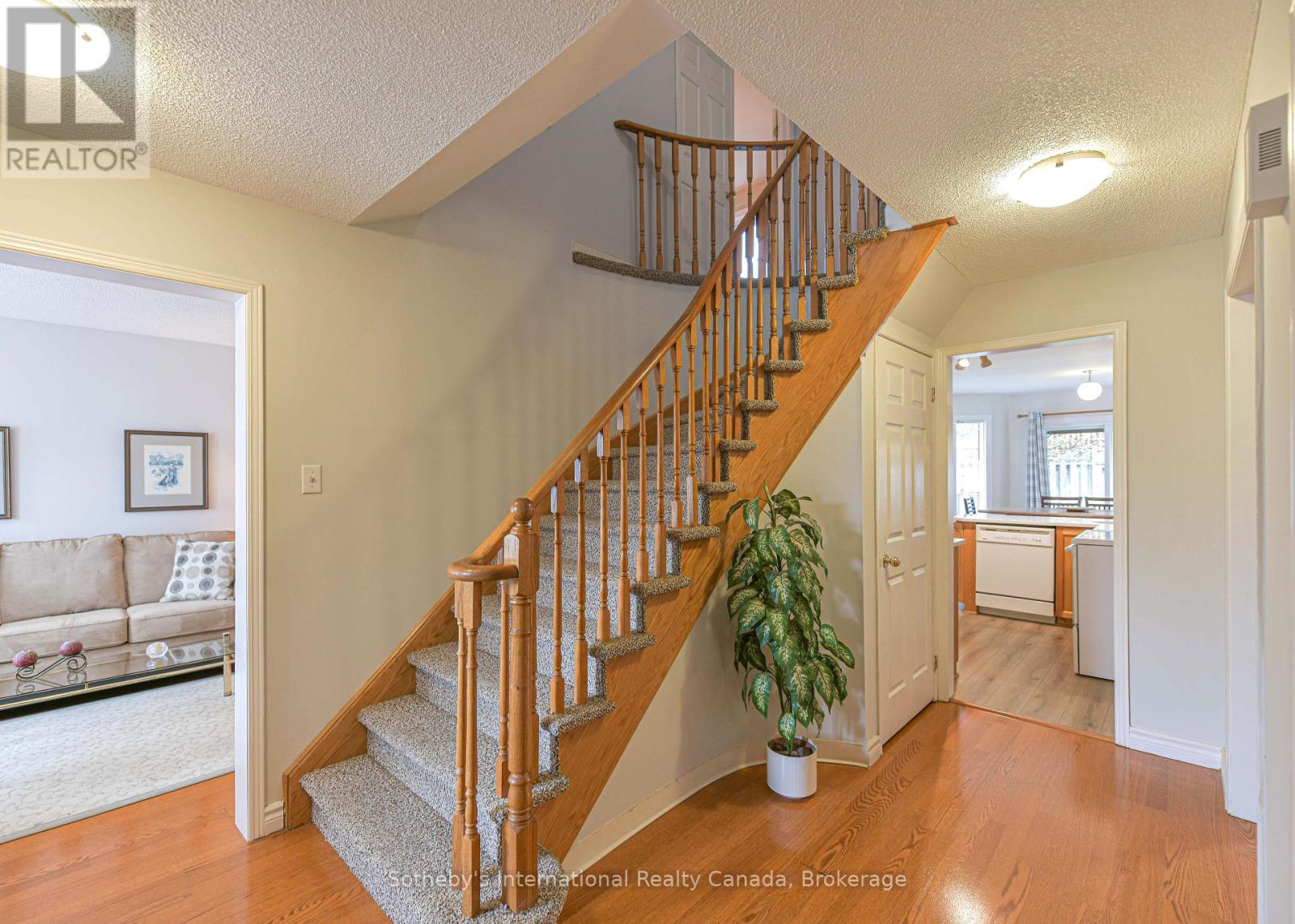 13 Burke Drive, Barrie, Ontario  L4N 7J3 - Photo 15 - S12362131