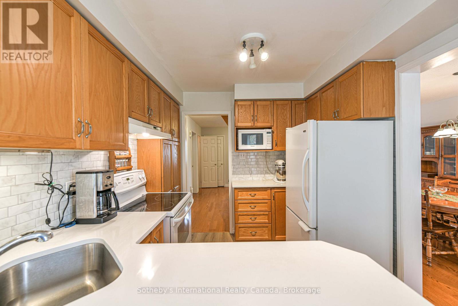 13 Burke Drive, Barrie, Ontario  L4N 7J3 - Photo 11 - S12362131