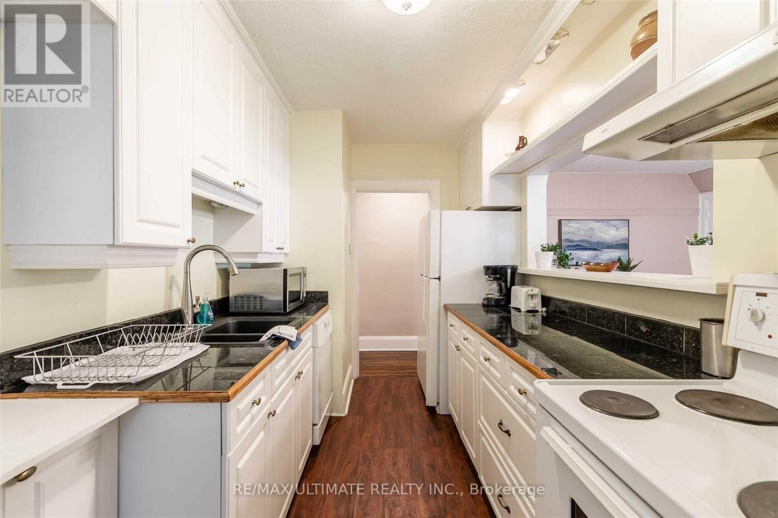 1 - 470 Oriole Parkway, Toronto, Ontario  M5P 2H8 - Photo 12 - C12480708