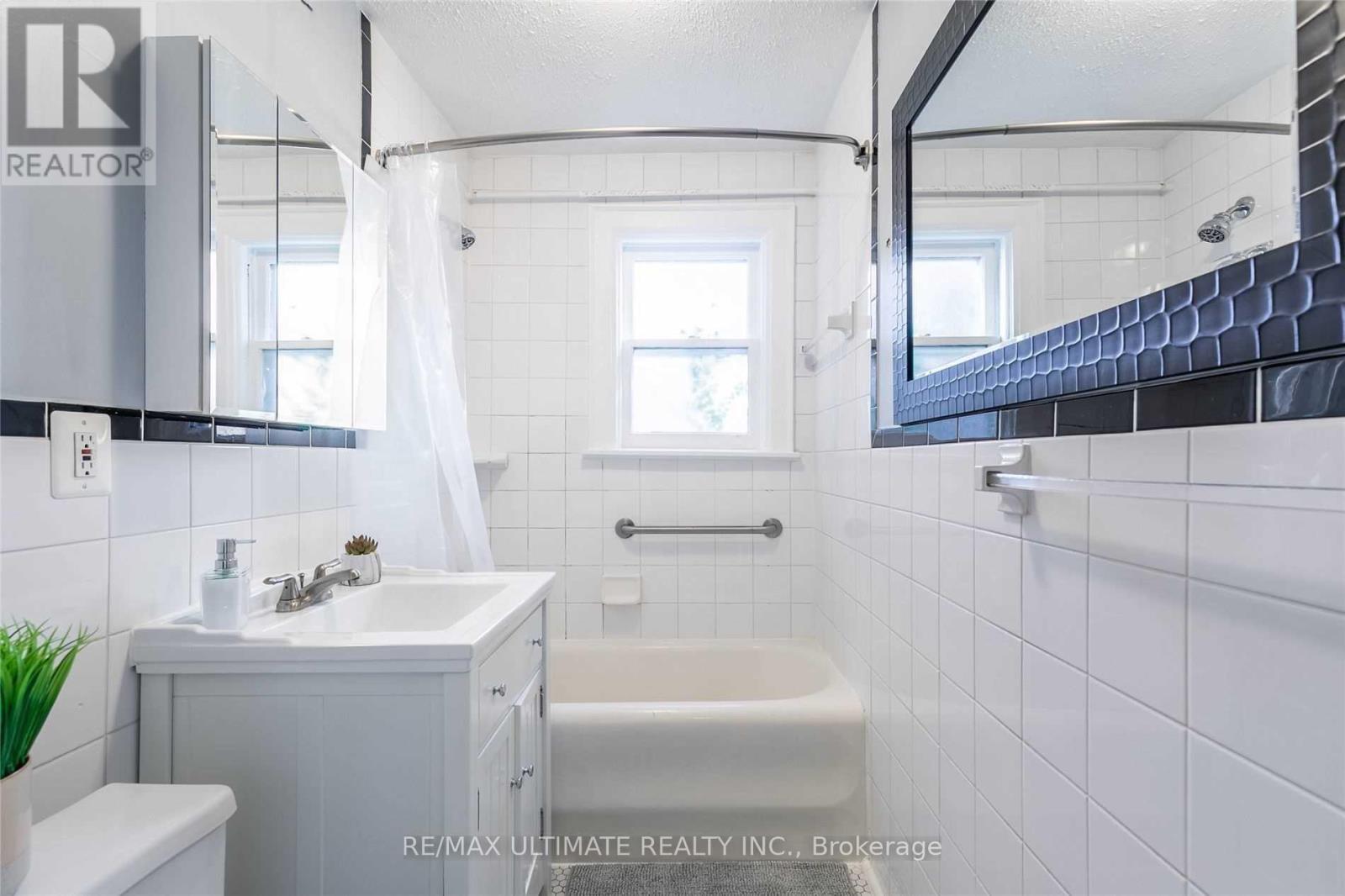 1 - 470 Oriole Parkway, Toronto, Ontario  M5P 2H8 - Photo 22 - C12480708