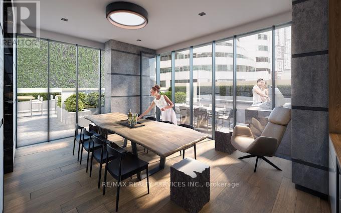 708 - 327 King Street, Toronto, Ontario  M5V 1J5 - Photo 2 - C12480711