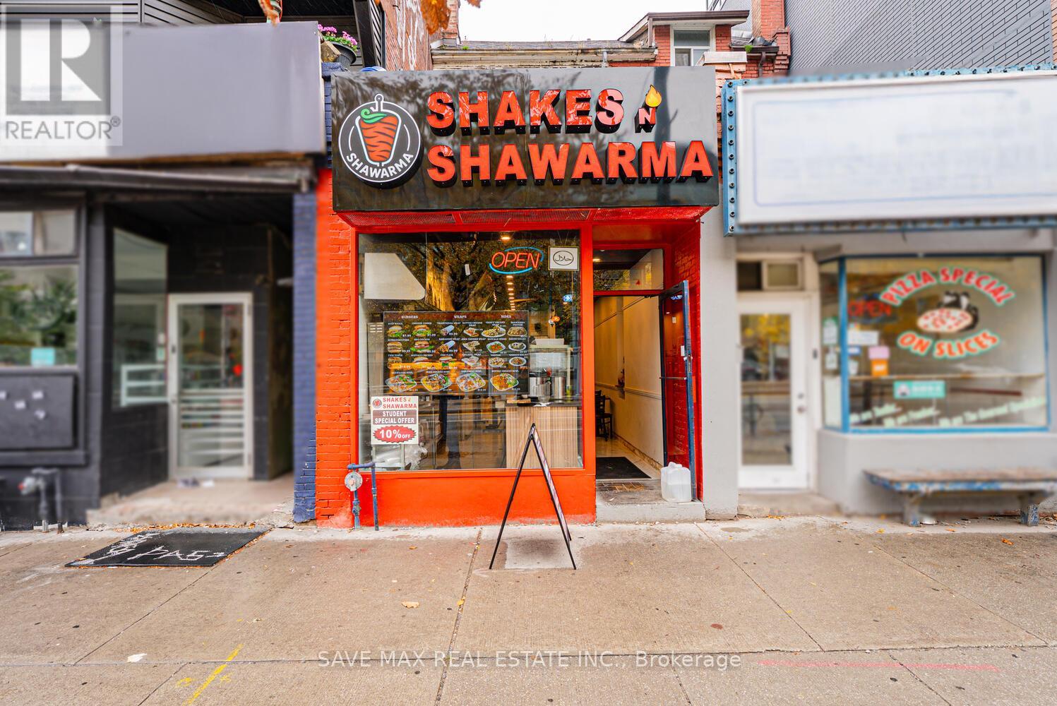 656 SPADINA AVENUE, Toronto, Ontario