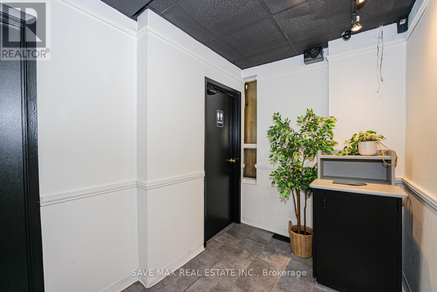 656 Spadina Avenue, Toronto, Ontario  M5S 2H7 - Photo 18 - C12480734