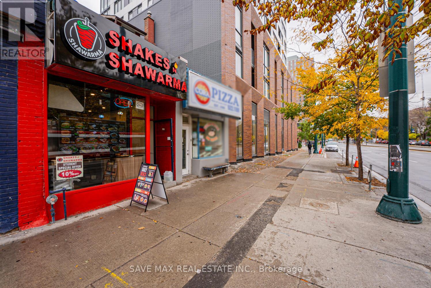 656 Spadina Avenue, Toronto, Ontario  M5S 2H7 - Photo 2 - C12480734