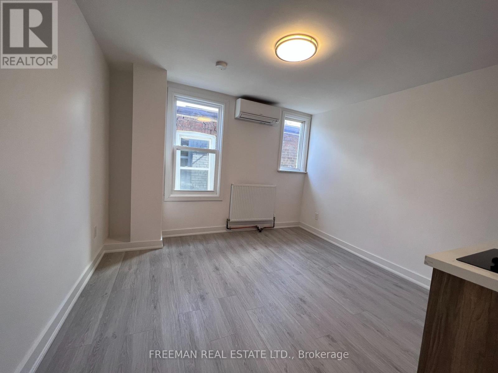 203 - 15 Thorburn Avenue, Toronto, Ontario  M6K 1C4 - Photo 4 - C12480792