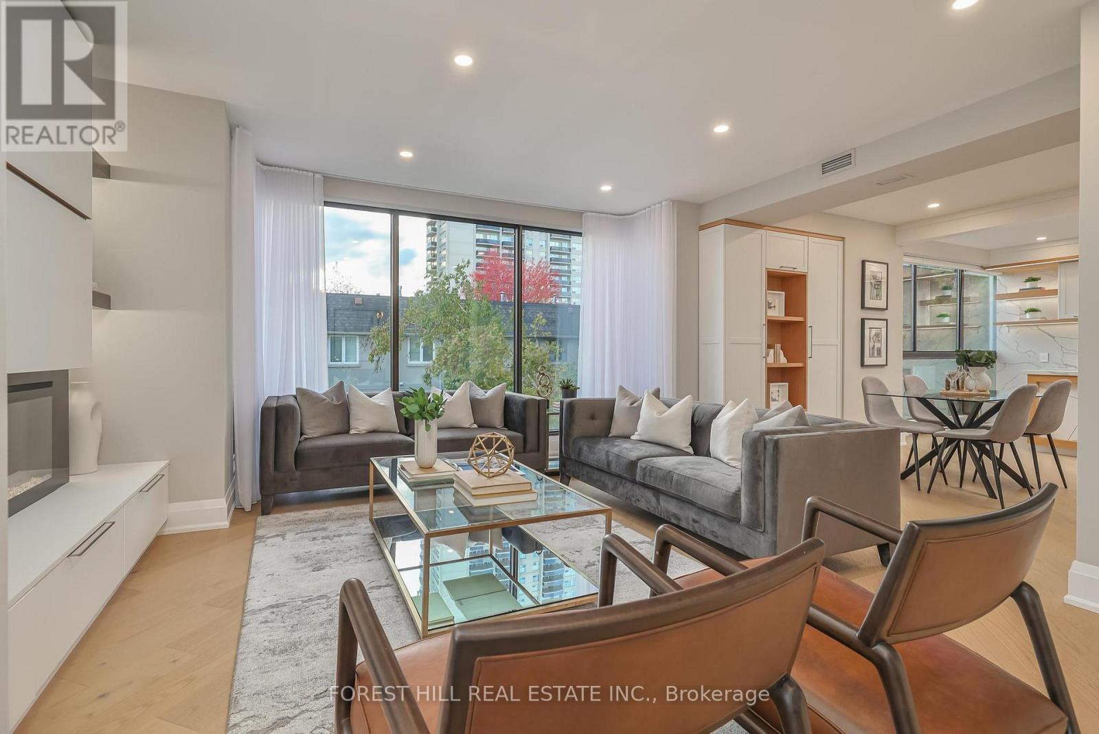 301 - 342 Spadina Road, Toronto, Ontario  M5P 2V4 - Photo 10 - C12480812