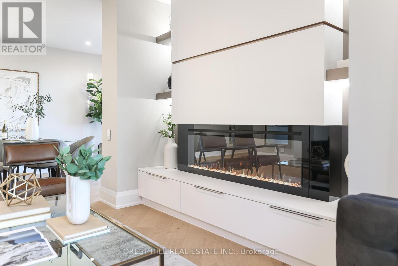 301 - 342 Spadina Road, Toronto, Ontario  M5P 2V4 - Photo 8 - C12480812