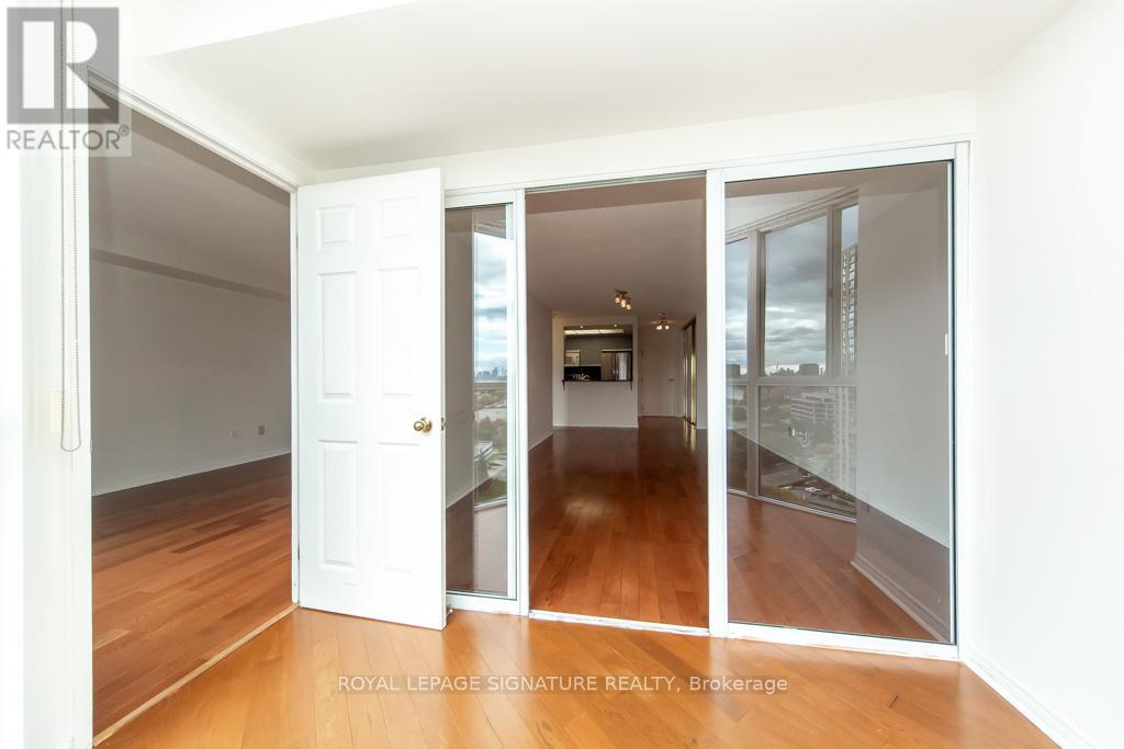 1506 - 7 Concorde Place, Toronto, Ontario  M3C 3N4 - Photo 14 - C12480505