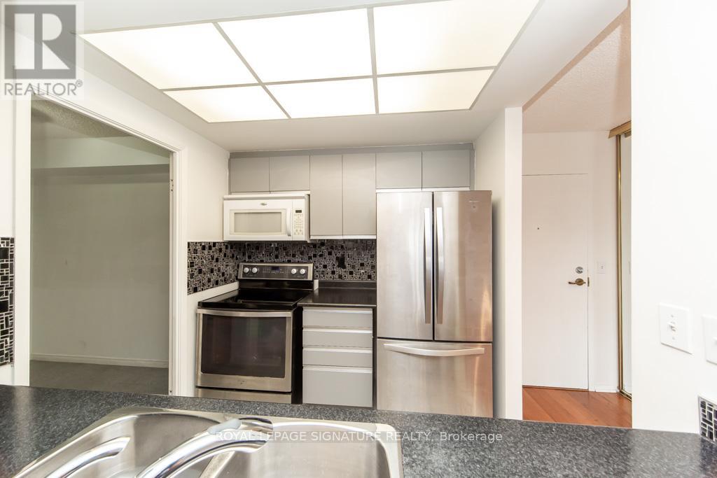 1506 - 7 Concorde Place, Toronto, Ontario  M3C 3N4 - Photo 19 - C12480505