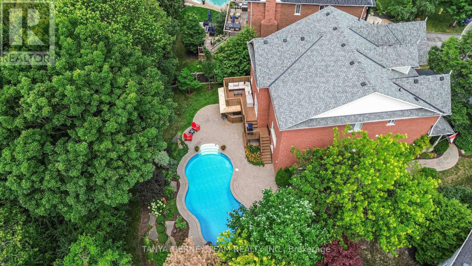 6 Braddock Court, Whitby, Ontario  L1M 2N1 - Photo 2 - E12480810