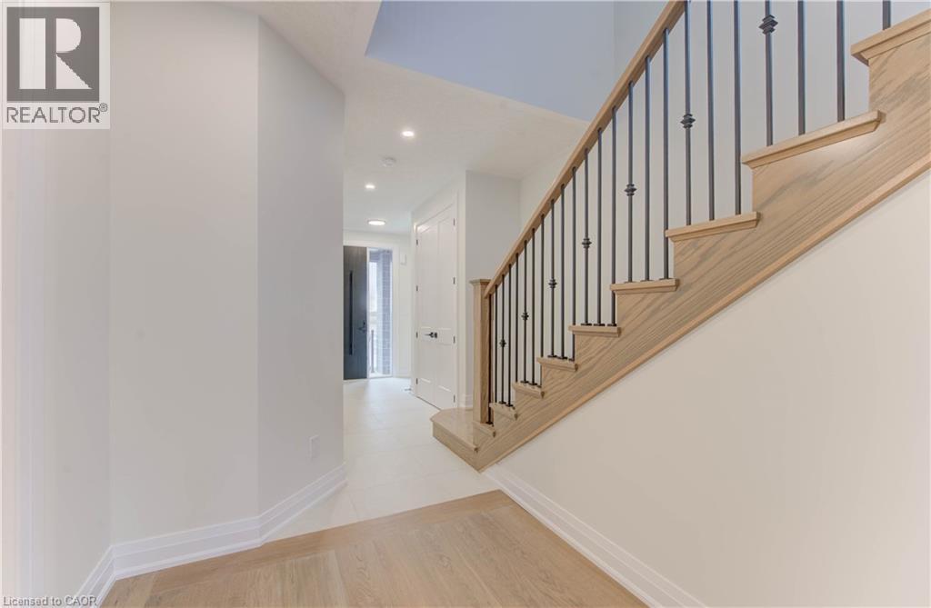50 Jacob Detweiller Drive, Kitchener, Ontario  N2P 0K7 - Photo 3 - 40781462