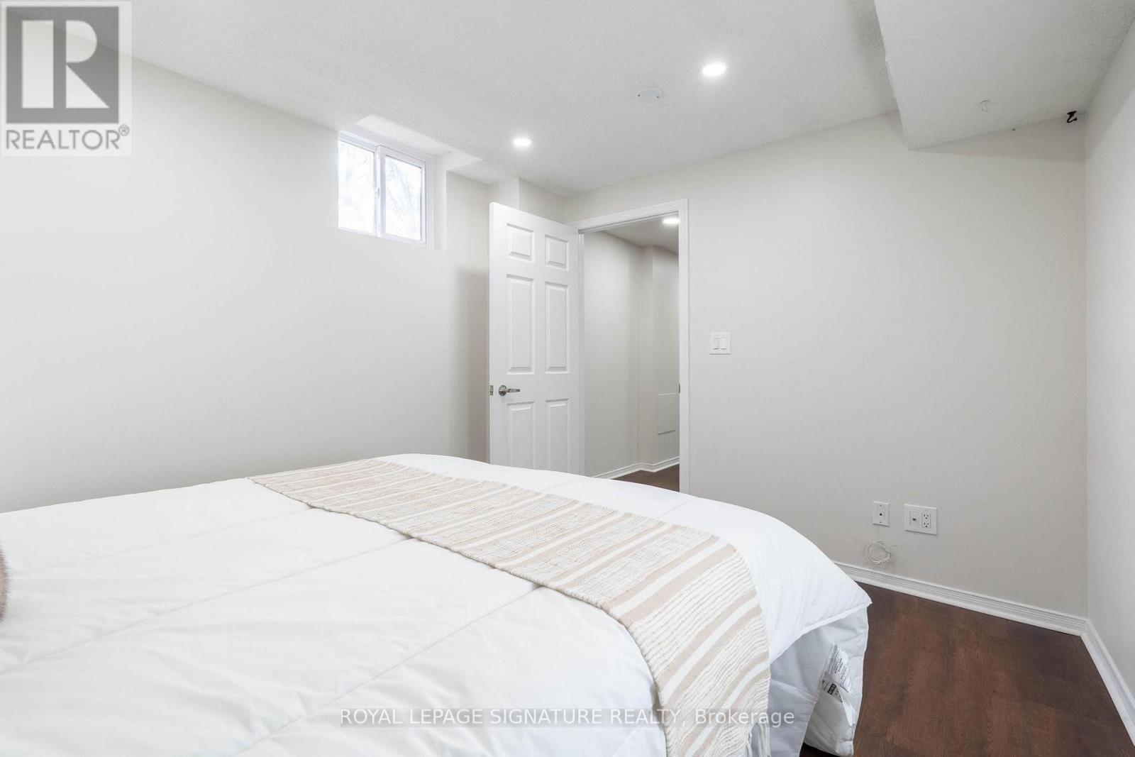 1415 Stonecutter Drive, Oakville, Ontario  L6M 3C3 - Photo 31 - W12480646