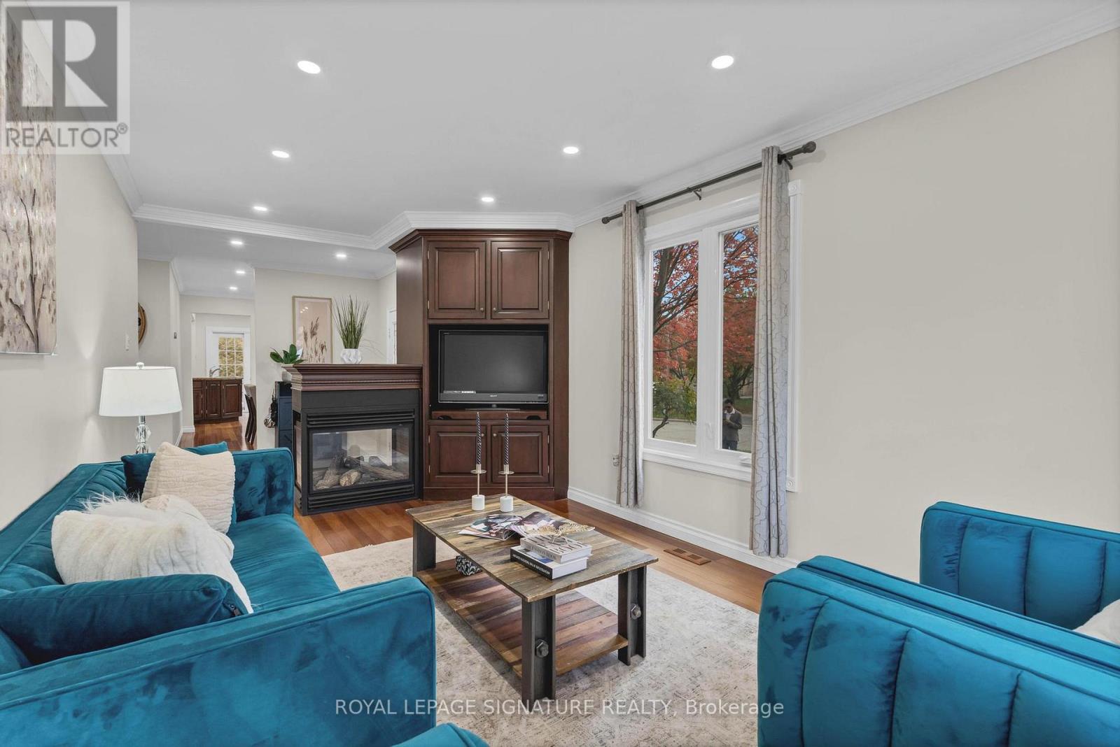 1415 Stonecutter Drive, Oakville, Ontario  L6M 3C3 - Photo 9 - W12480646