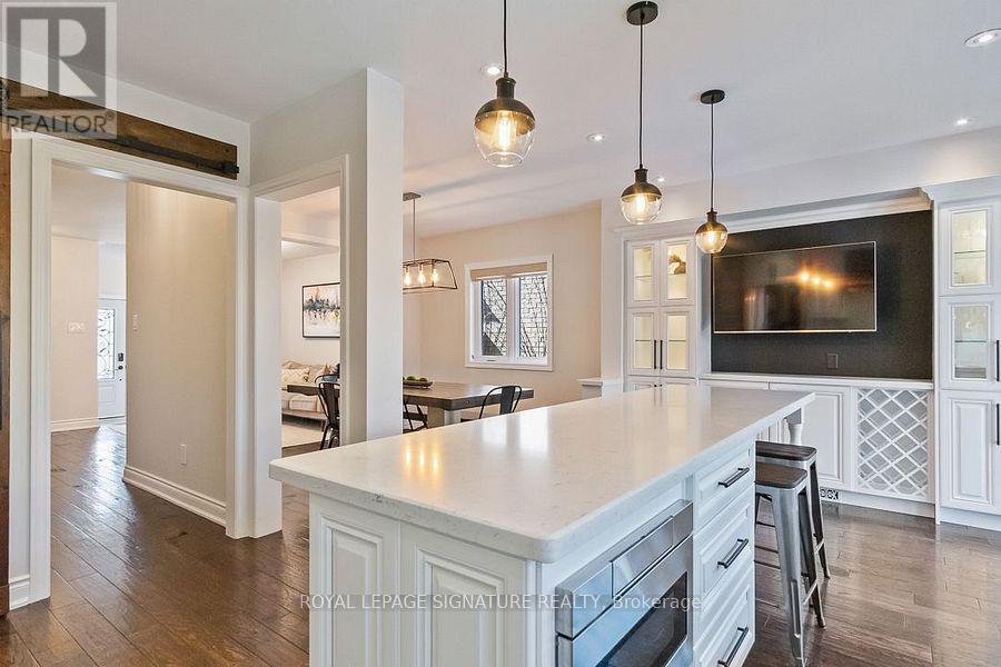 Main - 2129 Glenfield Road, Oakville, Ontario  L6M 3S4 - Photo 4 - W12480544
