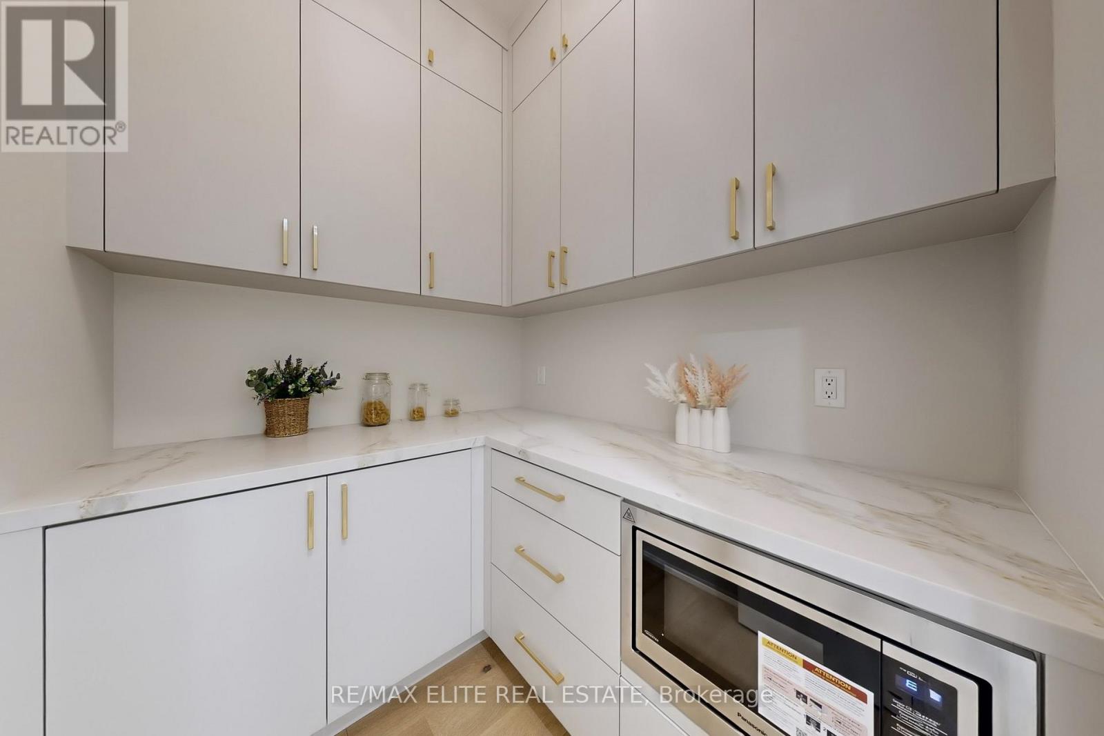 160 Lawrence Avenue, Richmond Hill, Ontario  L4C 1Z5 - Photo 21 - N12480696
