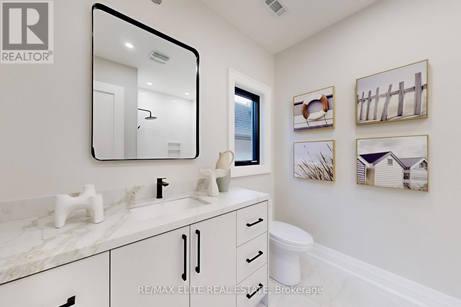 160 Lawrence Avenue, Richmond Hill, Ontario  L4C 1Z5 - Photo 47 - N12480696