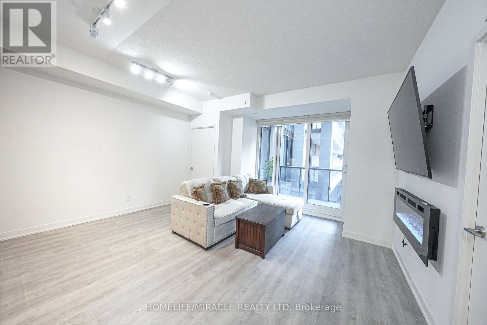 705 - 8119 Birchmount Road, Markham, Ontario  L6G 0H5 - Photo 16 - N12480714