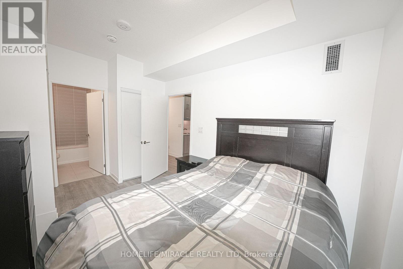 705 - 8119 Birchmount Road, Markham, Ontario  L6G 0H5 - Photo 20 - N12480714