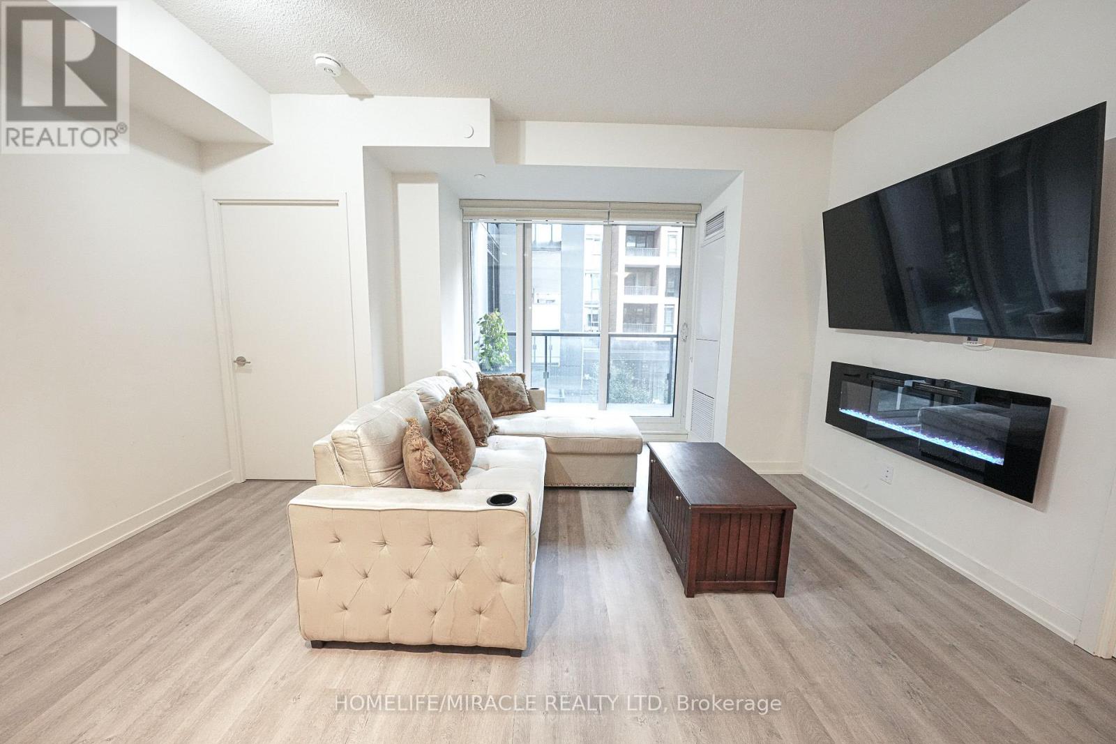 705 - 8119 Birchmount Road, Markham, Ontario  L6G 0H5 - Photo 9 - N12480714