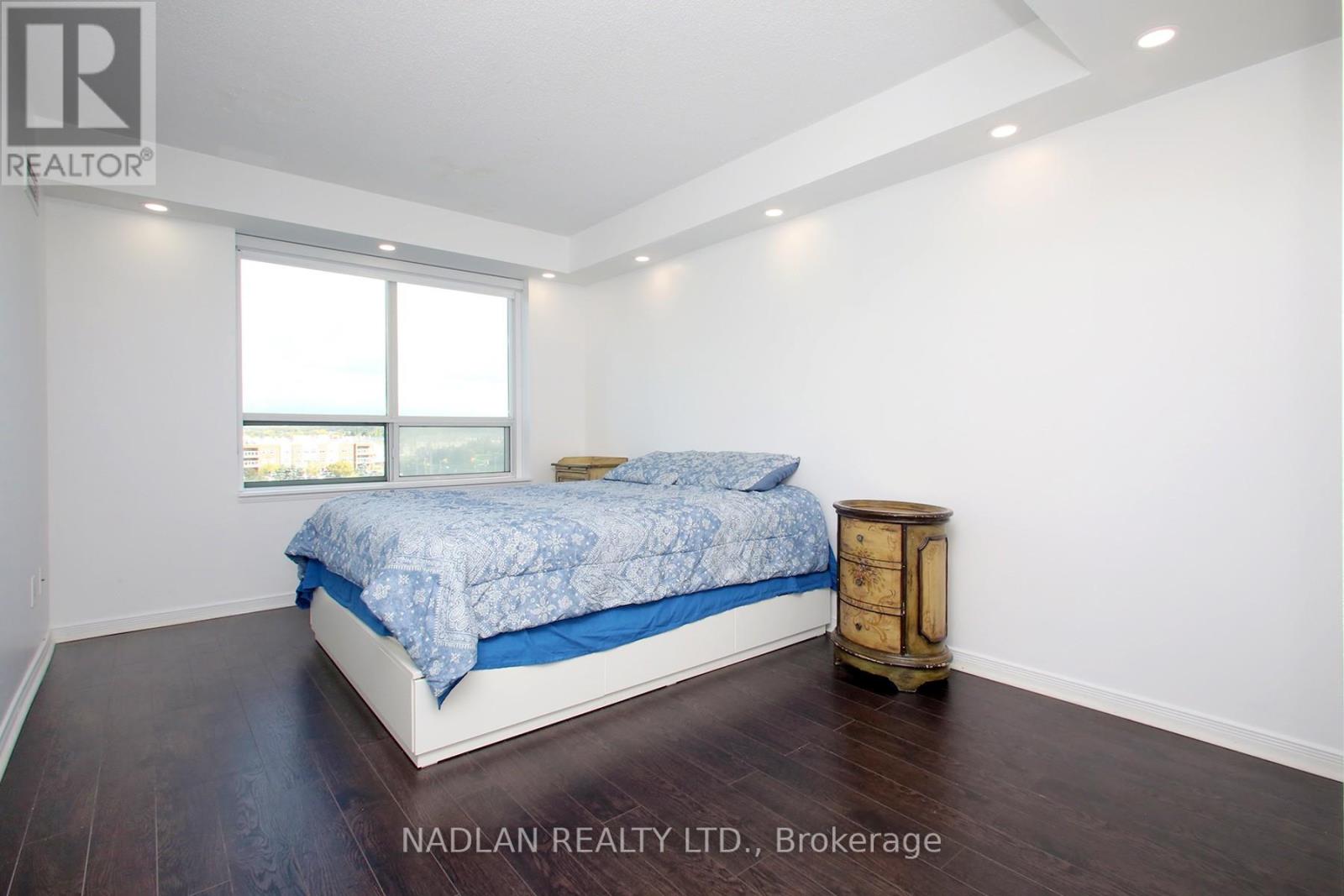 615 - 39 Oneida Crescent, Richmond Hill, Ontario  L4B 4T9 - Photo 8 - N12480752