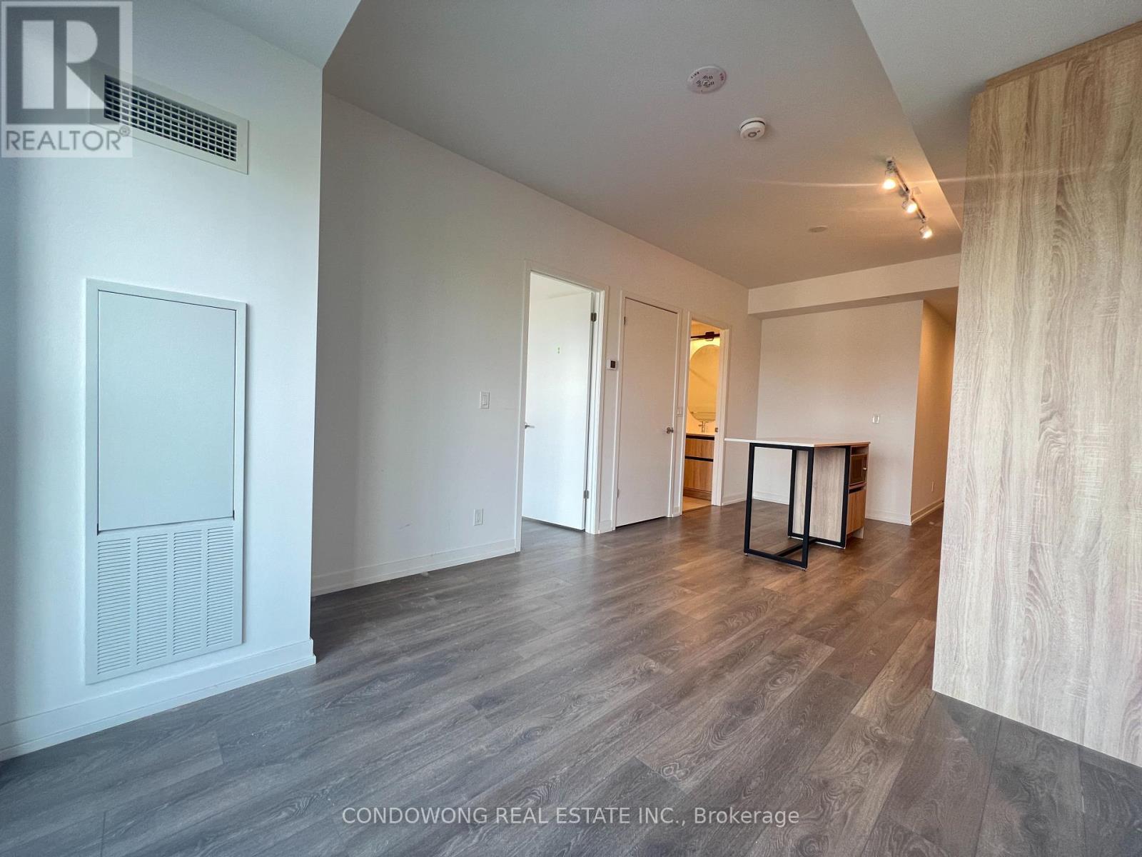 1202 - 8 Beverley Glen Boulevard, Vaughan, Ontario  L4J 0L5 - Photo 11 - N12480762