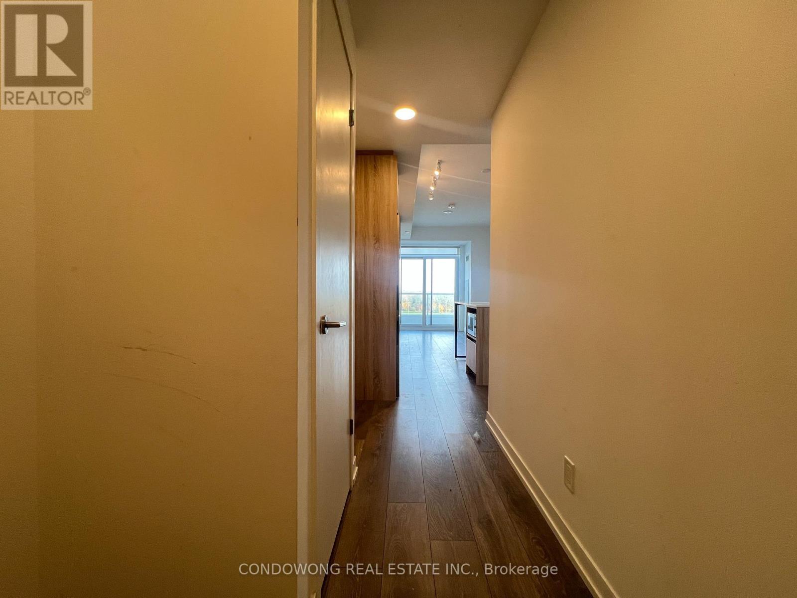 1202 - 8 Beverley Glen Boulevard, Vaughan, Ontario  L4J 0L5 - Photo 3 - N12480762