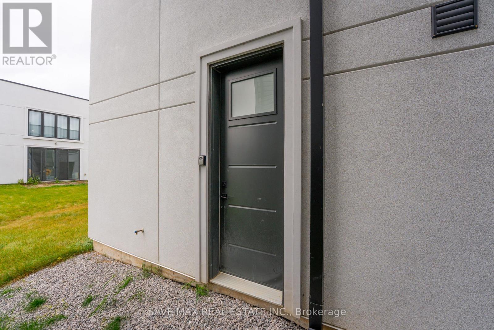 3775 Sunbank Crescent, Severn (West Shore), Ontario  L3V 6H3 - Photo 7 - S12480791