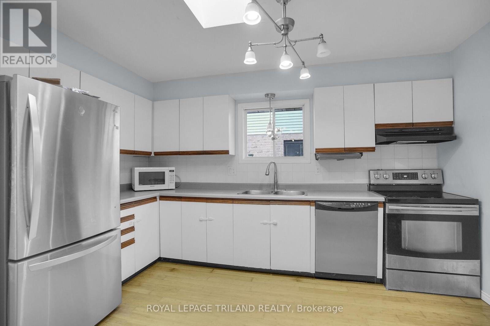 1034 Sherbourne Road, London North, Ontario  N6G 4C8 - Photo 12 - X12480835