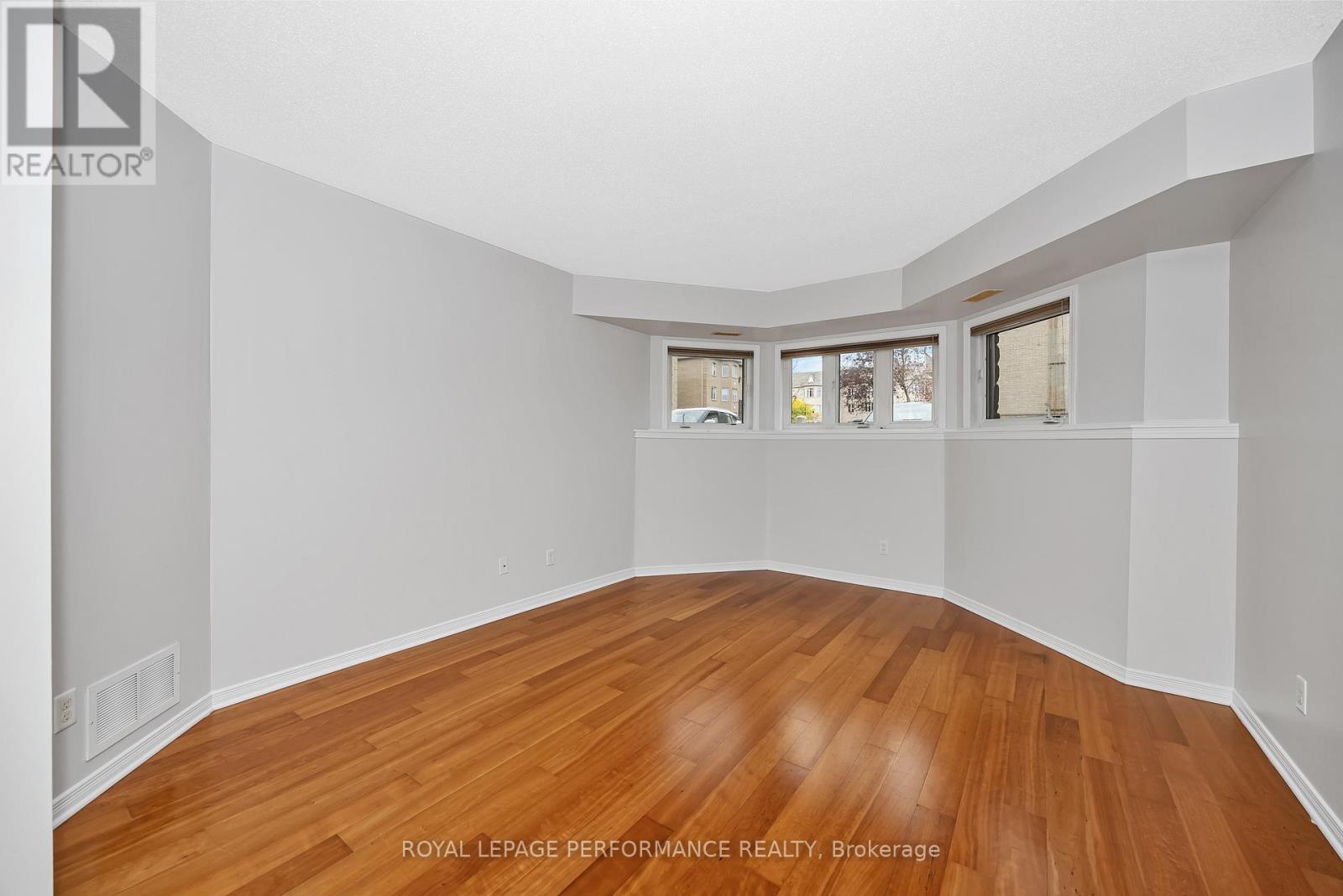 2 - 80 Briargate Private, Ottawa, Ontario  K4A 0C3 - Photo 10 - X12480838