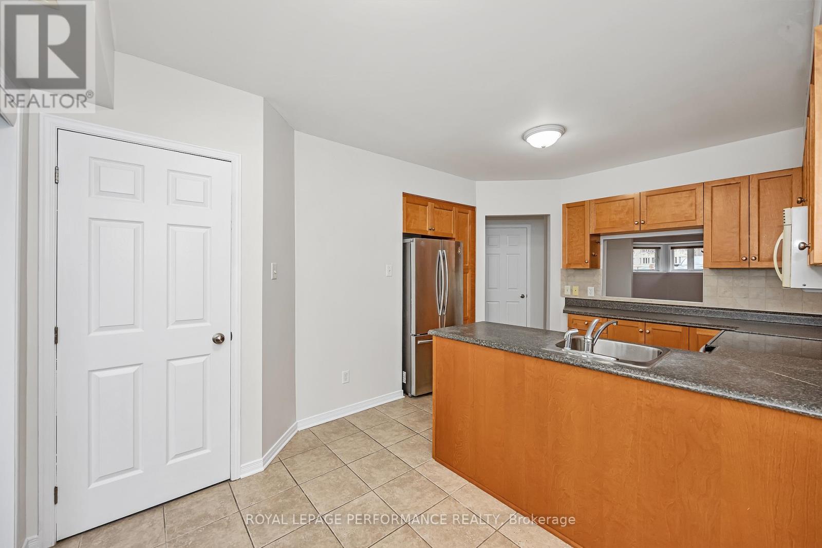 2 - 80 Briargate Private, Ottawa, Ontario  K4A 0C3 - Photo 17 - X12480838