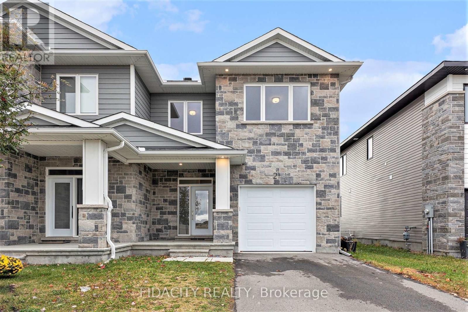 21 MAC BEATTIE DRIVE, Arnprior, Ontario