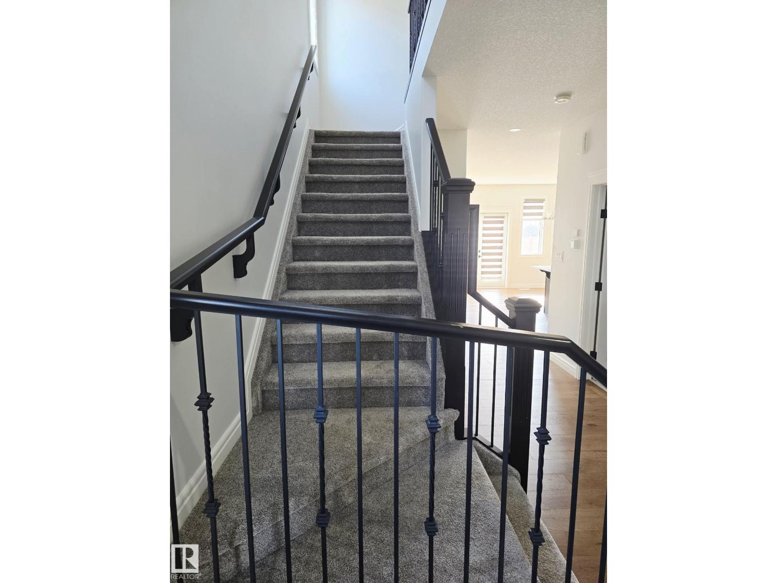 449 Conroy Cr Sw, Edmonton, Alberta  T6W 5A9 - Photo 4 - E4463383