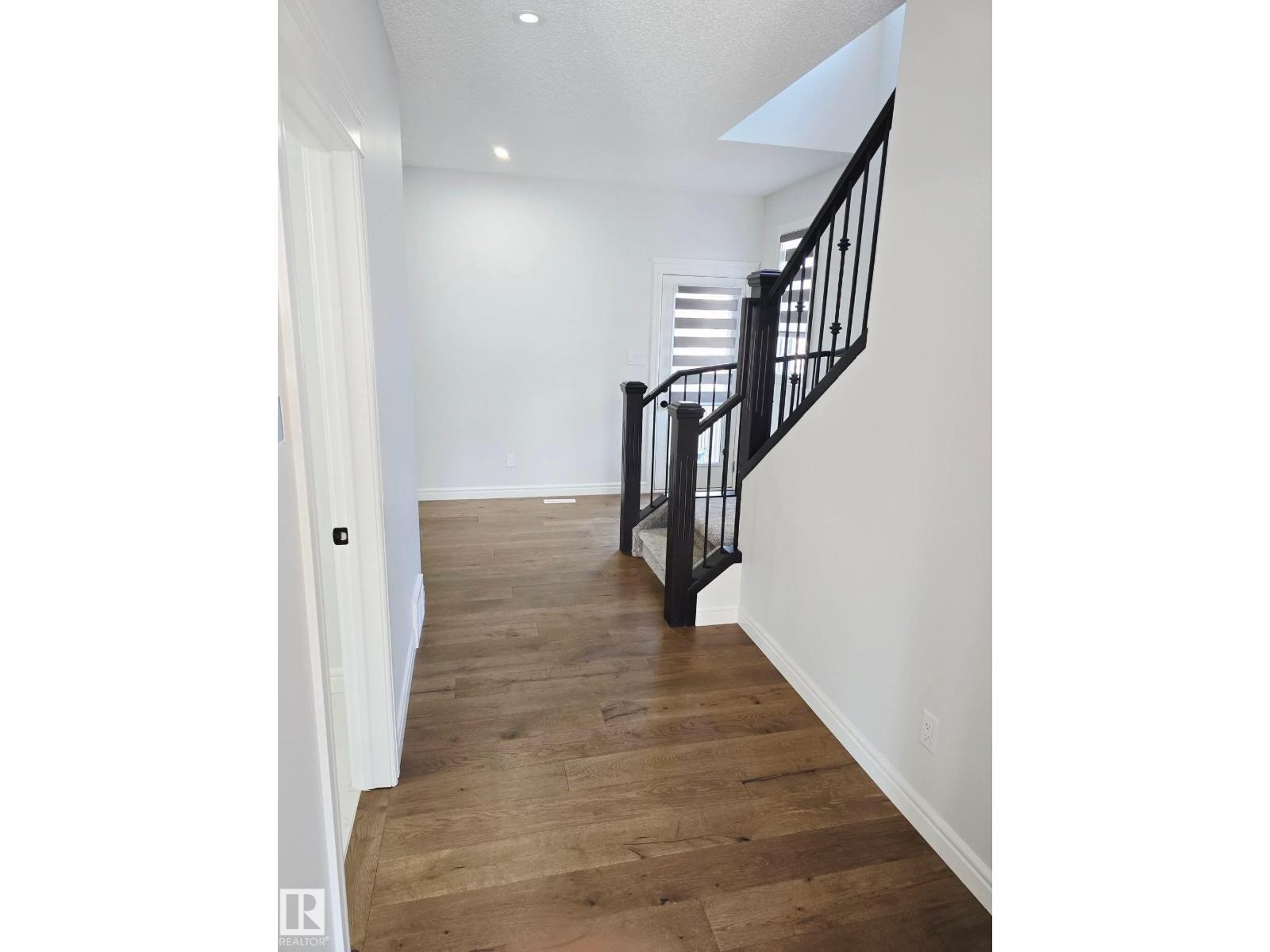 449 Conroy Cr Sw, Edmonton, Alberta  T6W 5A9 - Photo 5 - E4463383