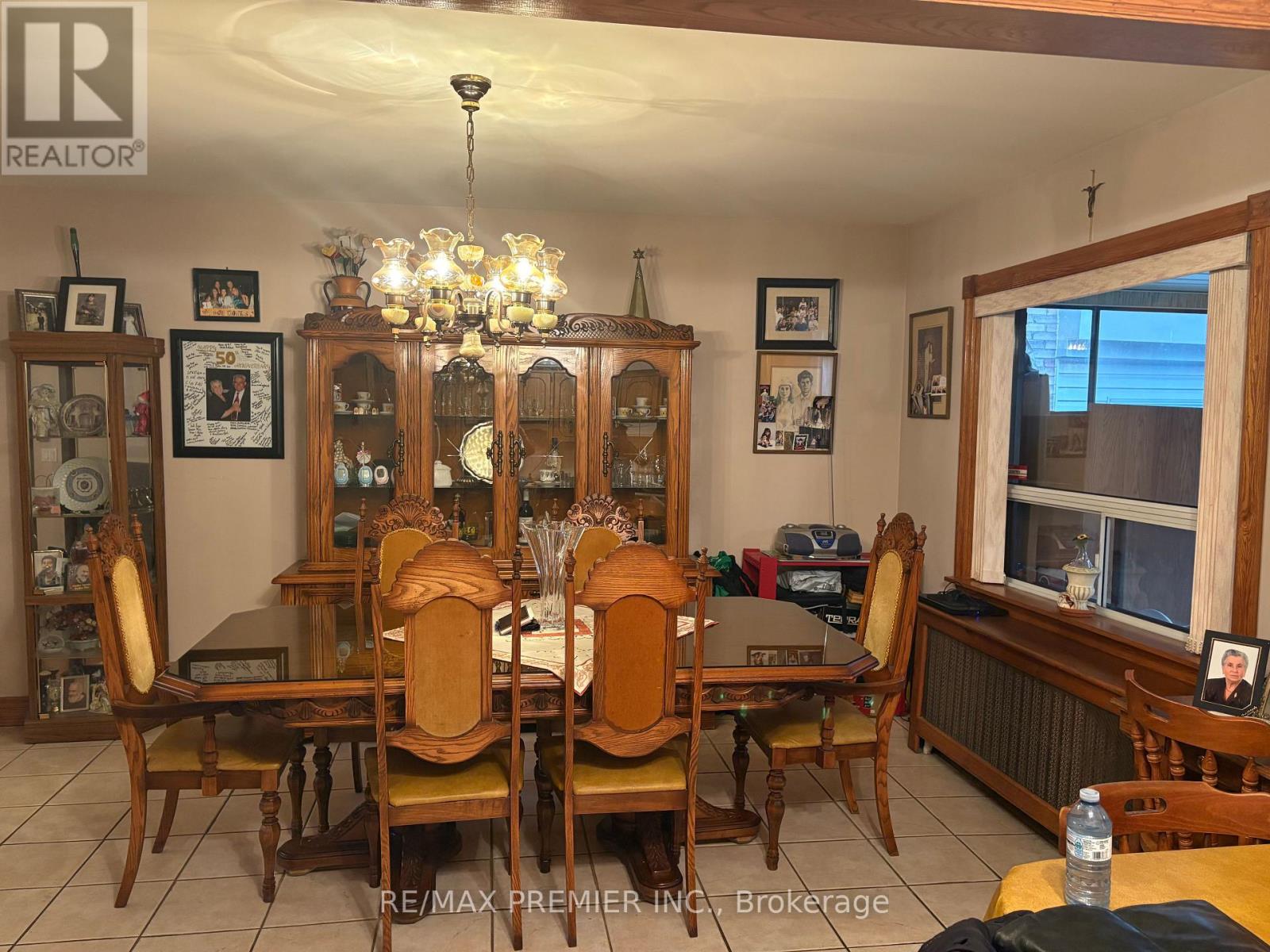 8 Normanna Avenue, Toronto, Ontario  M6C 1H2 - Photo 2 - C12480637