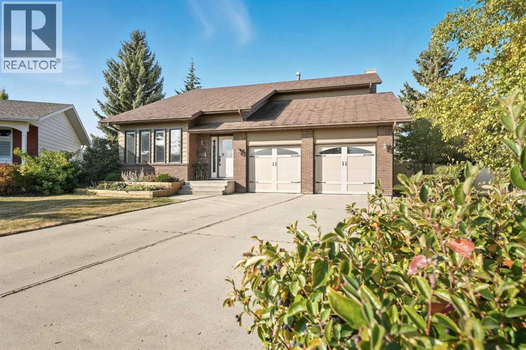 30 Comfort Close, Red Deer, Alberta  T4P 2T7 - Photo 1 - A2266779
