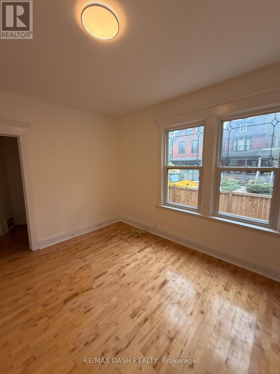Main - 54 Galley Avenue, Toronto, Ontario  M6R 1G8 - Photo 5 - W12480694
