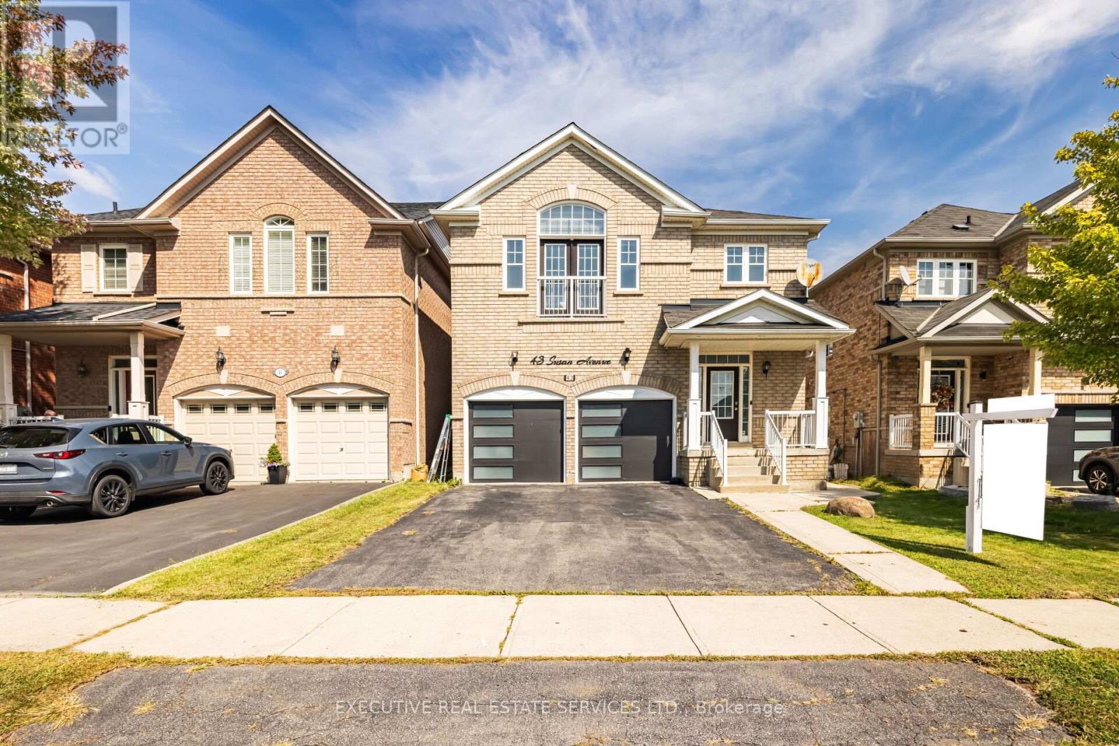 43 Susan Avenue, Brampton, Ontario  L6Y 5N5 - Photo 3 - W12480699