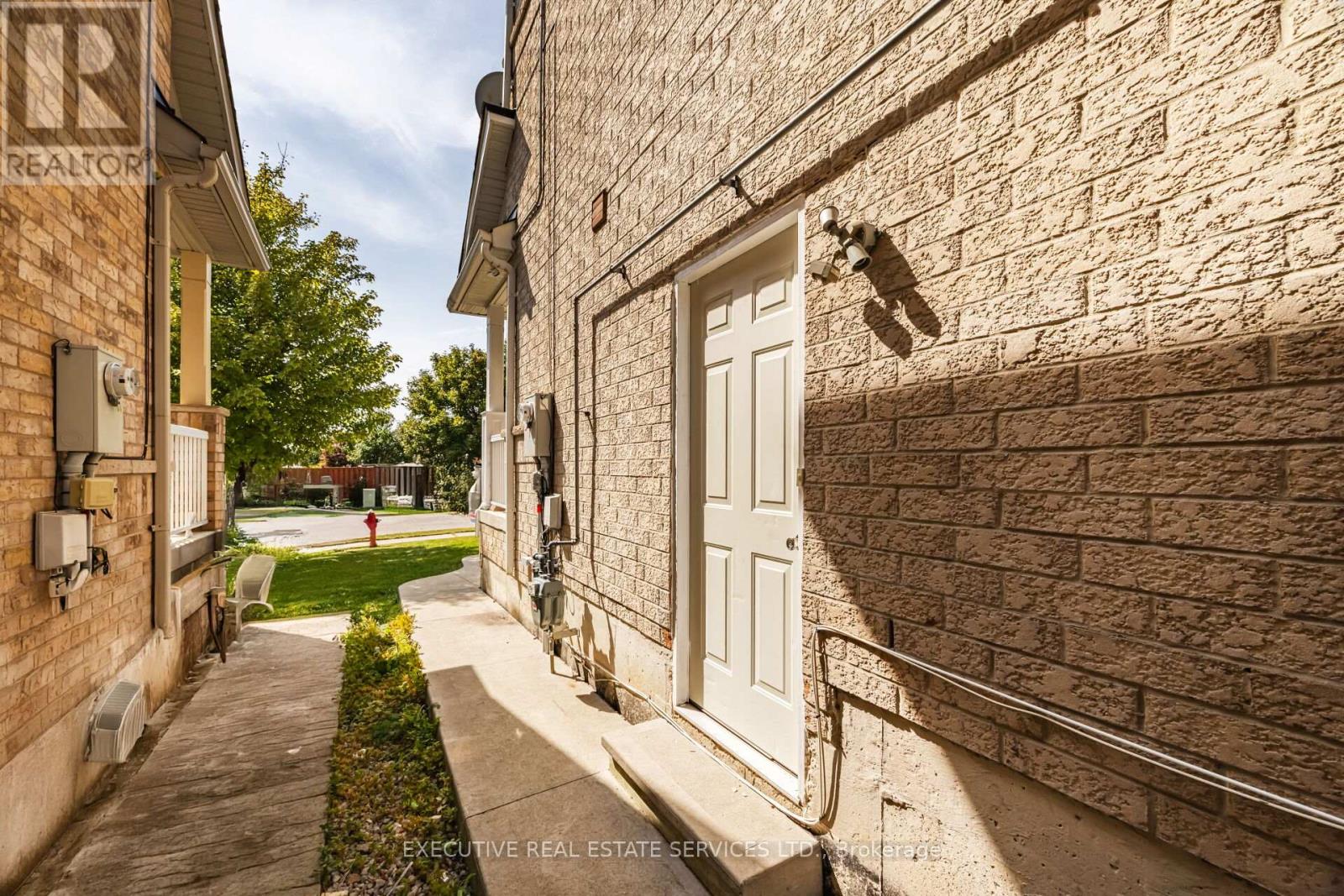 43 Susan Avenue, Brampton, Ontario  L6Y 5N5 - Photo 46 - W12480699