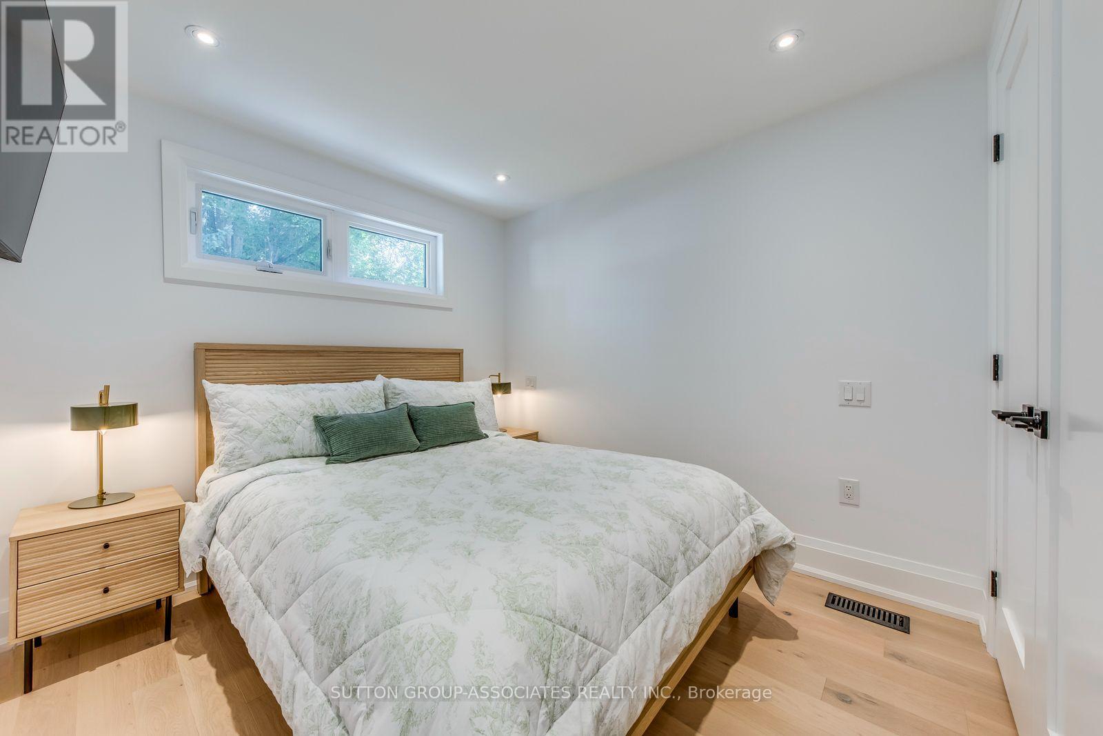 359 Harvie Avenue, Toronto, Ontario  M6E 4L6 - Photo 9 - W12480707