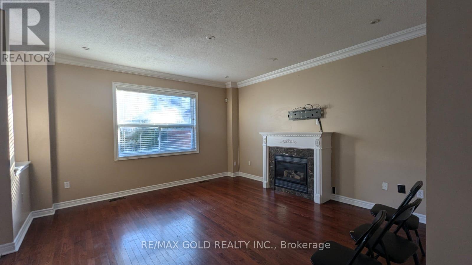 3 Borneo Crescent, Brampton, Ontario  L6R 3C7 - Photo 10 - W12480726
