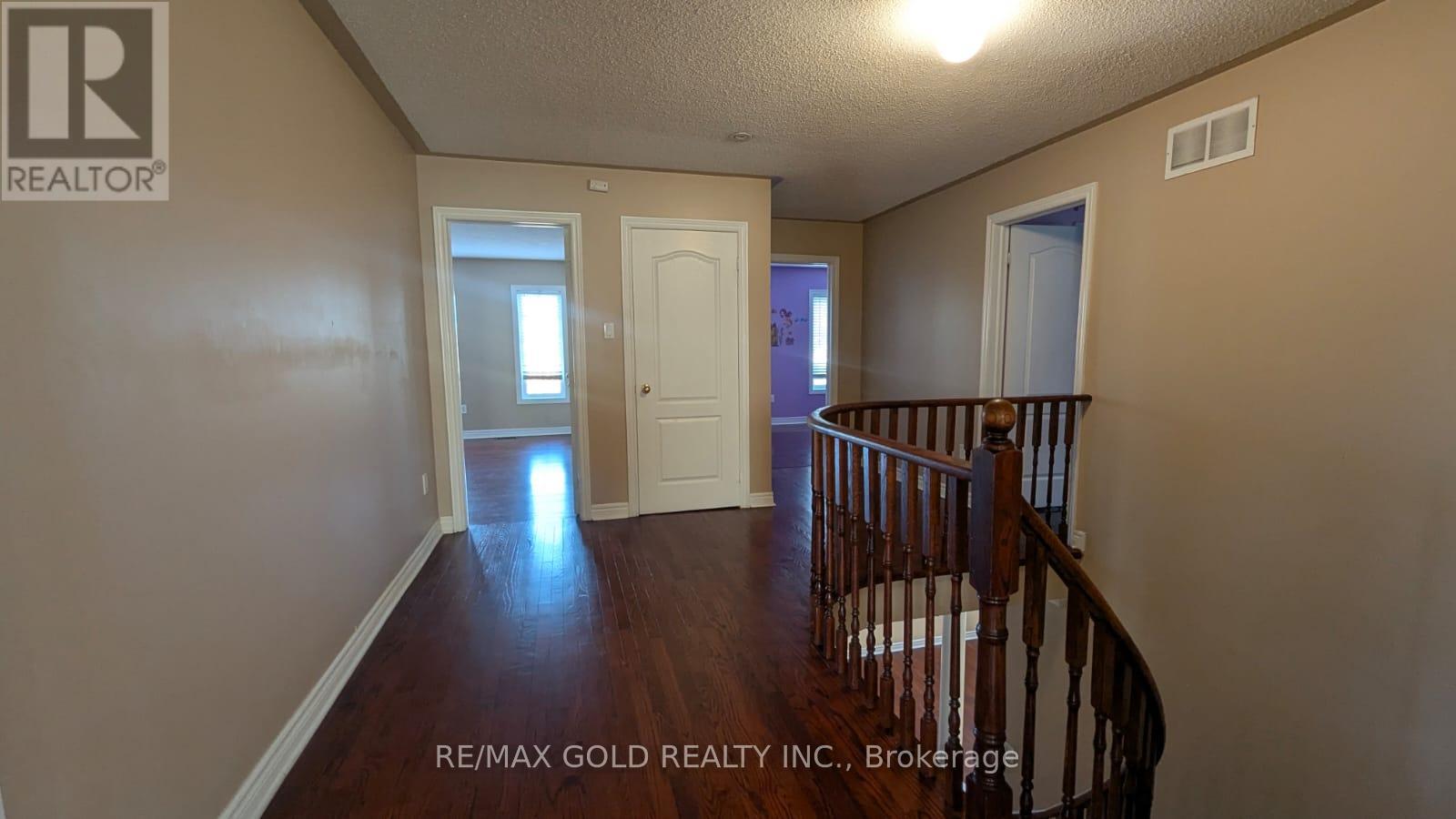 3 Borneo Crescent, Brampton, Ontario  L6R 3C7 - Photo 12 - W12480726